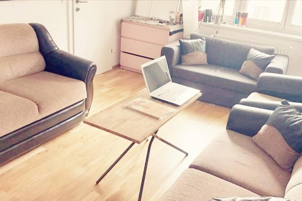 Schone Wohnung Mit Balkon Wiedeń Zewnętrze zdjęcie