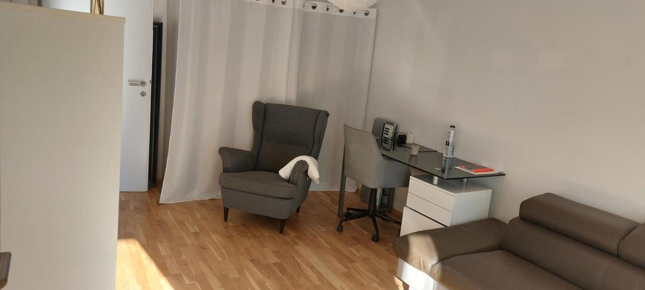 Schone Wohnung Mit Balkon Wiedeń Zewnętrze zdjęcie