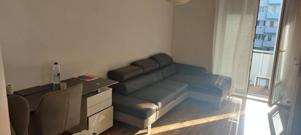 Schone Wohnung Mit Balkon Wiedeń Zewnętrze zdjęcie